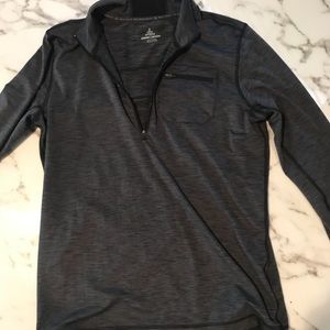 Athletic pullover jacket